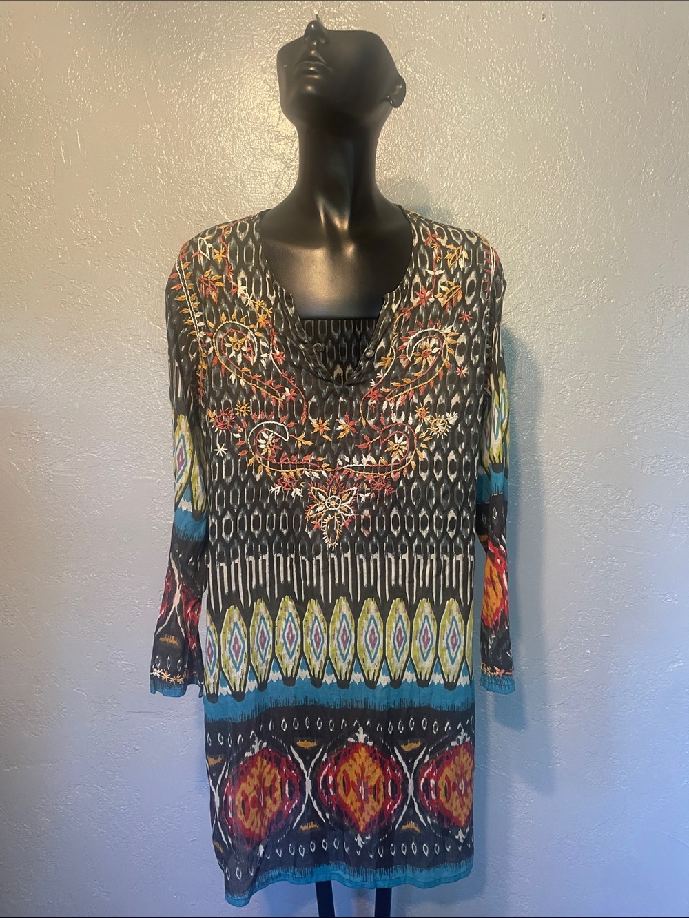 Boho Embroidered Tunic Dress in Black with Multicolor Accents cotton no label